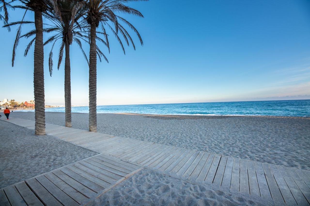 Modern Apartment Next To The Beach, Pets Friendly ベナルマデナ エクステリア 写真